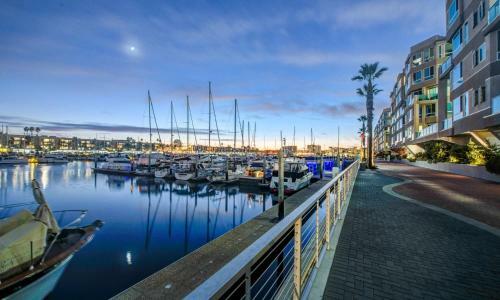 Apartamento Spacious Townhouse Style Right By The Harbor Mdr