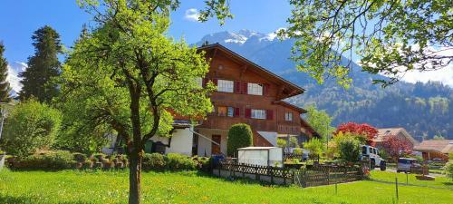 Apartamento Sawasdee Swiss Chalet Wilderswil
