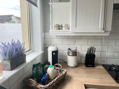 Dragonfly - Hot Tub Luxury Two Bedroom Cottage