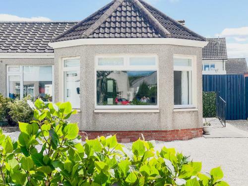Dragonfly - Hot Tub Luxury Two Bedroom Cottage
