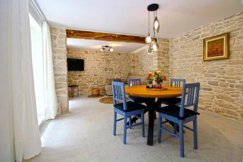 House Rakalj 2164