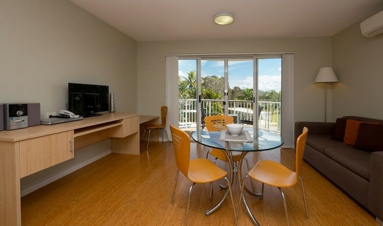 Aparthotel Cabarita Lake Apartments