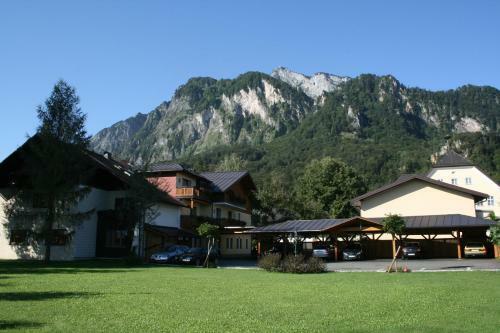 Hostal Hotel Garni Sallerhof