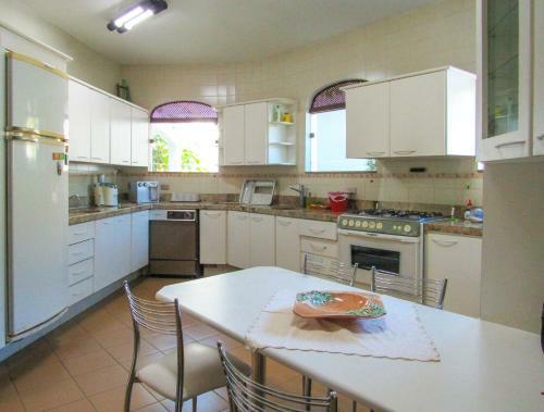 Linda Casa Com Piscina E Lazer Completo Em Guaruja