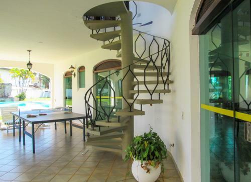 Linda Casa Com Piscina E Lazer Completo Em Guaruja