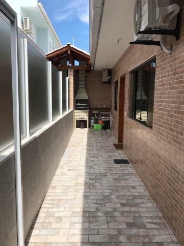 Casa - Pr�ximo A Ufsc E Centro - 5km #