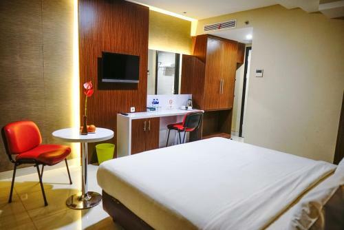 Empress Hotel Makassar City Center By Life