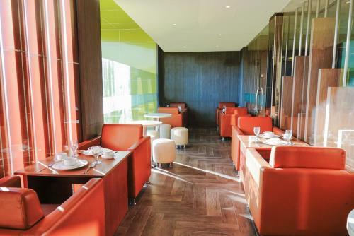 Empress Hotel Makassar City Center By Life