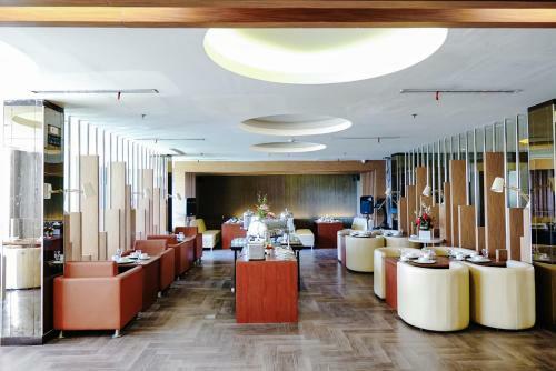 Empress Hotel Makassar City Center By Life