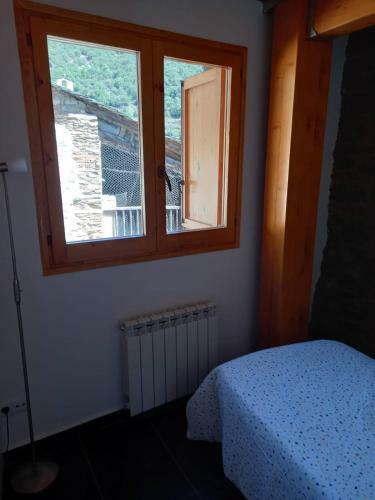 Entire Cottage With Mountain View