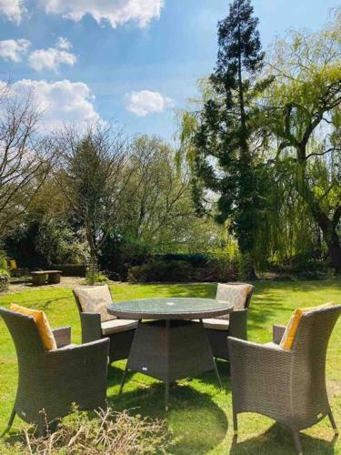 Heathfield Cottage- A Little Gem In The Cotswolds
