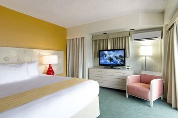 Coconut Waikiki Hotel, A Joie de Vivre