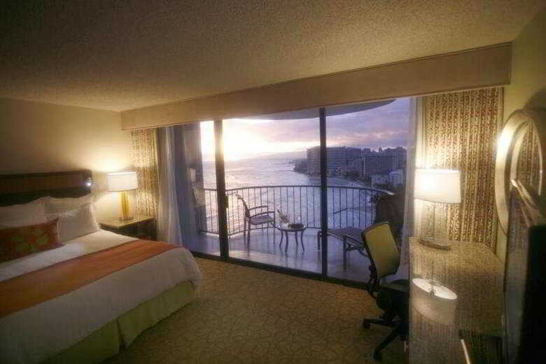 Hotel Waikiki B.marriott Partial Oce