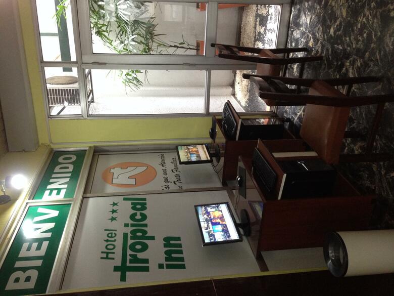 Hotel Tropical Inn