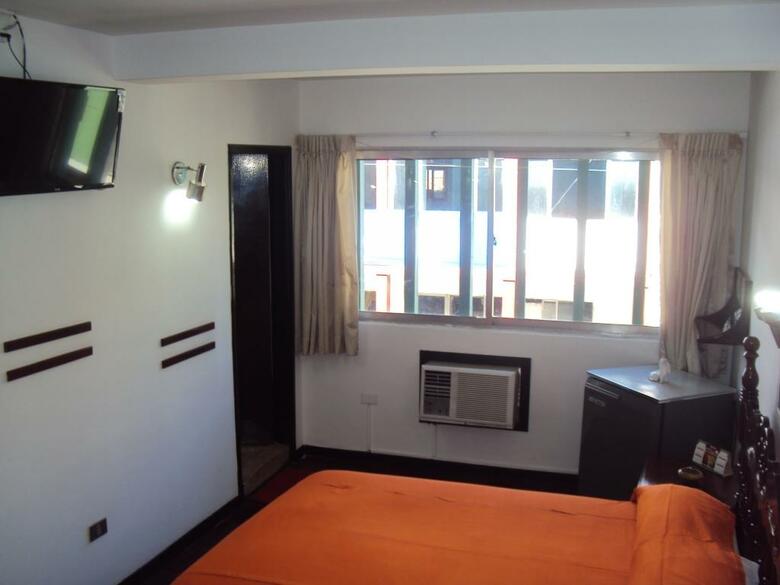 Hotel Tropical Inn