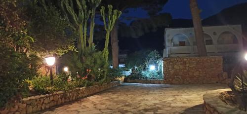 Villa Indipendente Con Patio Giardino E Parcheggio