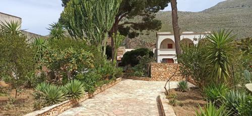 Villa Indipendente Con Patio Giardino E Parcheggio