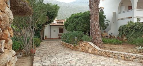Villa Indipendente Con Patio Giardino E Parcheggio