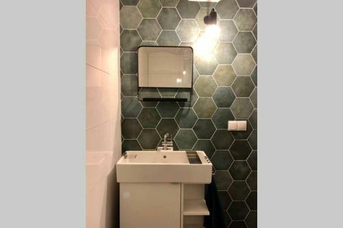 Urban Gem Apartment