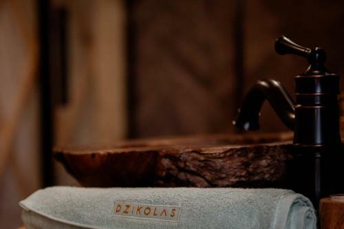 Jurta W Koronach Drzew Z Jacuzzi-dzikolas Glamping