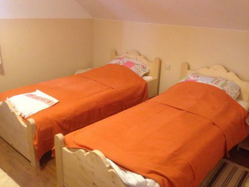 Hostal Eszter Guesthouse