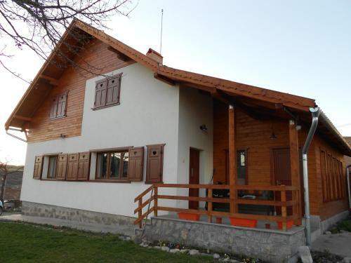 Hostal Eszter Guesthouse