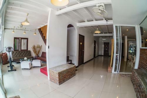 Hostal Nitro House