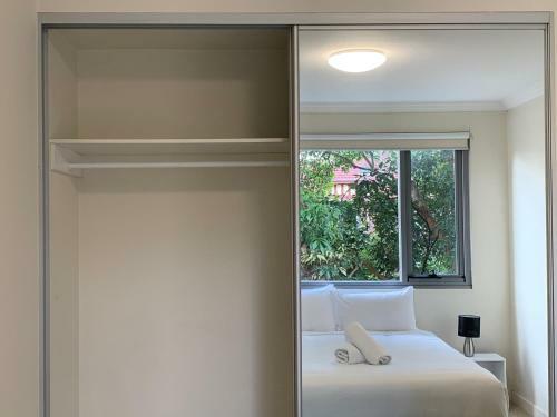 Warrawee Premium 2 Bed Apartment W Large Balcony And Secure Parking
