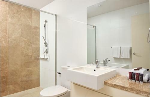 Warrawee Premium 2 Bed Apartment W Large Balcony And Secure Parking