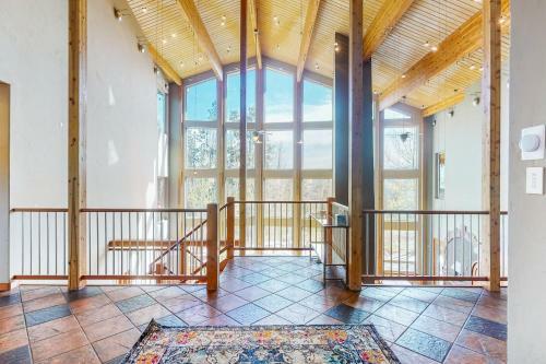 Grand Golf Course Chalet