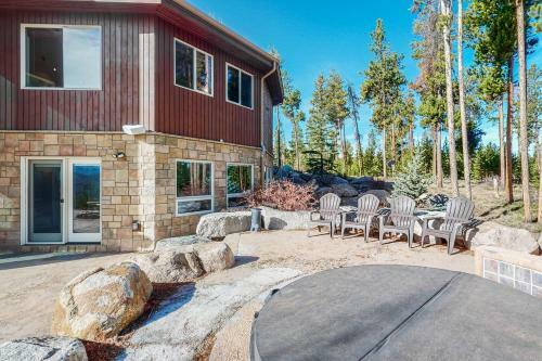 Grand Golf Course Chalet