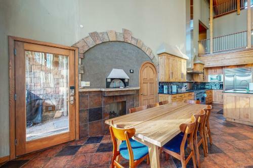 Grand Golf Course Chalet