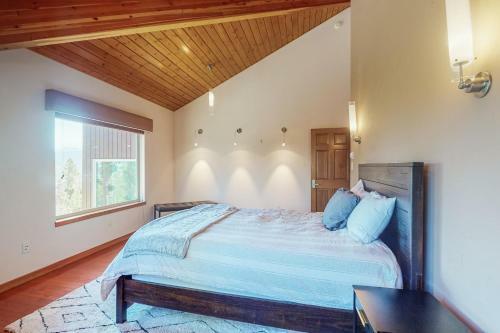 Grand Golf Course Chalet