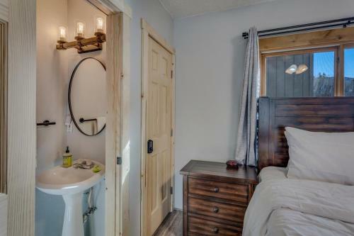 #1035- Cozy 1 Br Condo, Close To Ski Area