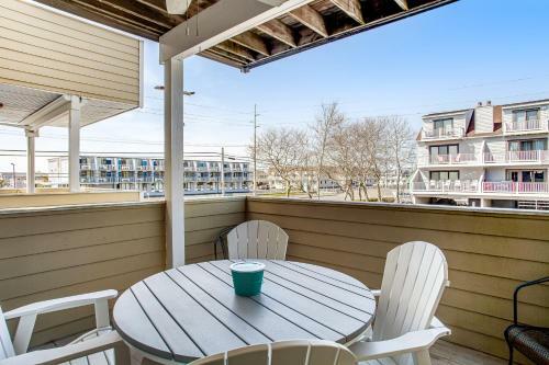 Fenwick Island --- 40118 North Carolina Ave Unit 5