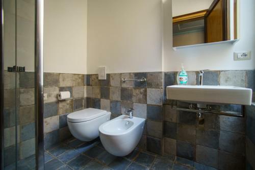 Cefas Apartments