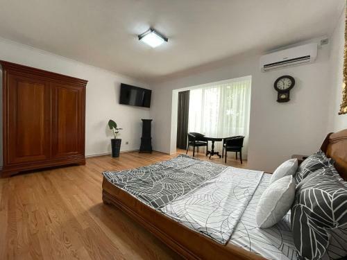 M & I Apartment 2