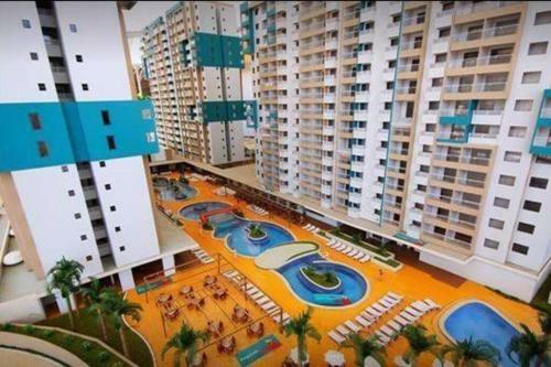 Apartamento No Ol�mpia Park Resort (Melhor Pre�o!)