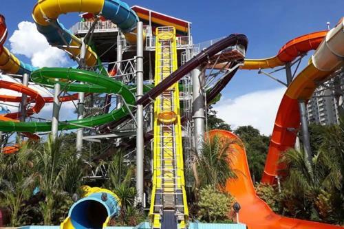 Apartamento No Ol�mpia Park Resort (Melhor Pre�o!)