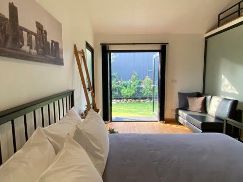 98 Mae Ram Residence