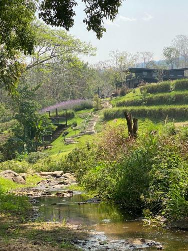 98 Mae Ram Residence