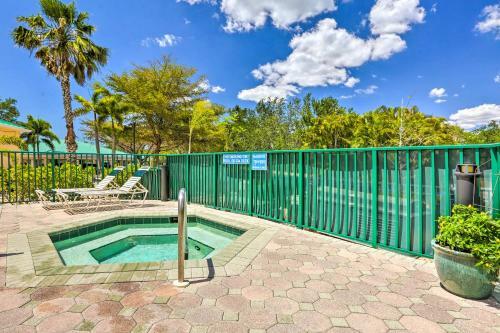 Apartamento Burnt Store Marina Condo With Community Pool!