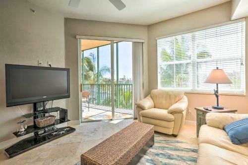 Apartamento Burnt Store Marina Condo With Community Pool!