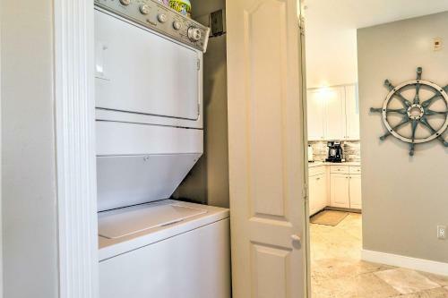 Apartamento Burnt Store Marina Condo With Community Pool!
