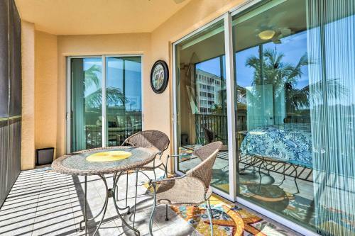 Apartamento Burnt Store Marina Condo With Community Pool!