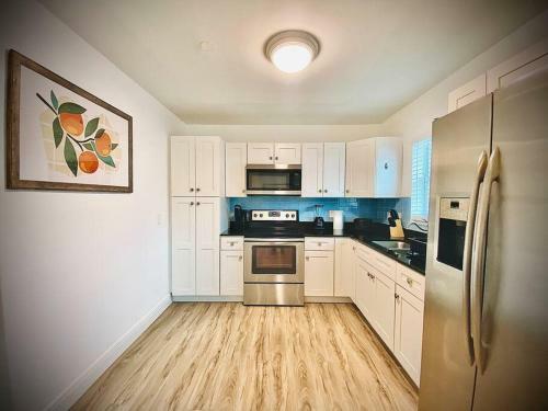 Apartamento Secret Serenity! Roomy! Pool! 5 Min From Beach!