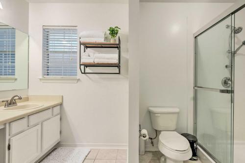 Single-story Home With Patio, 5 Mi To Beach!