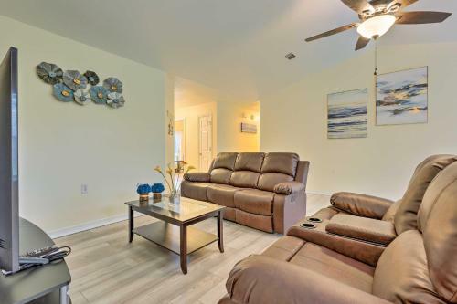 Single-story Home With Patio, 5 Mi To Beach!