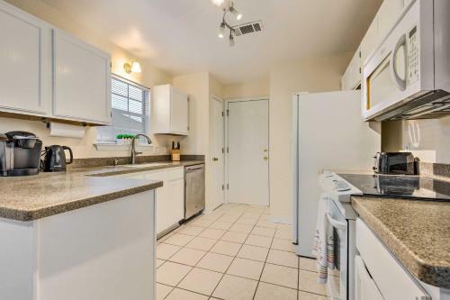 Single-story Home With Patio, 5 Mi To Beach!