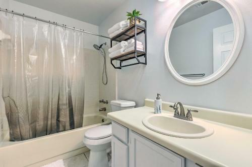 Single-story Home With Patio, 5 Mi To Beach!